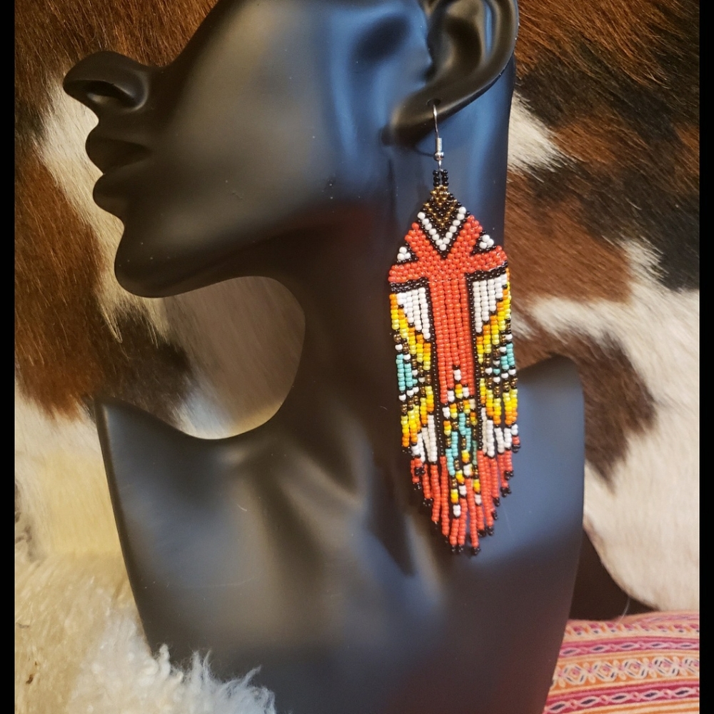 Lot of beaded earrings 4pairs.